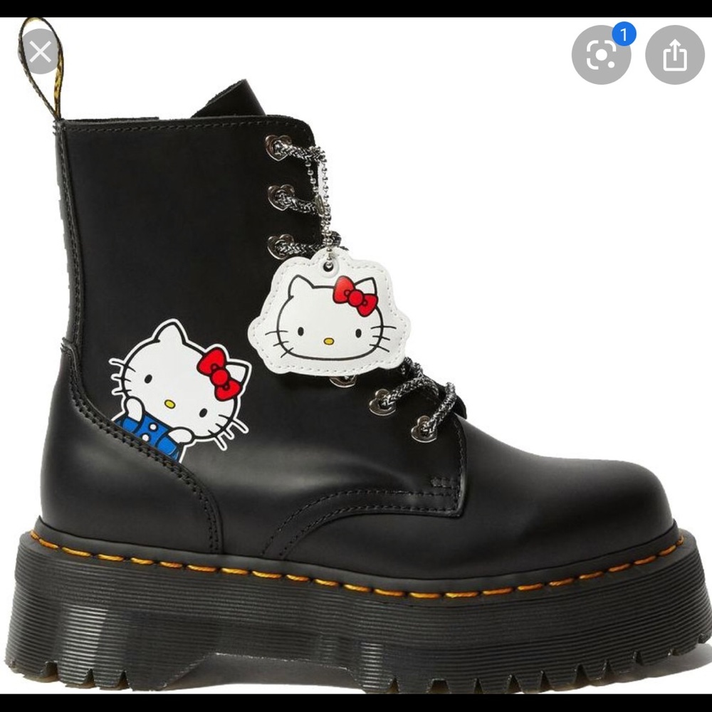 Dr. martens hello kitty boots Limited Edition